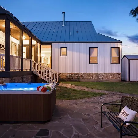 Scimitar Landing Home, Sleeps 12